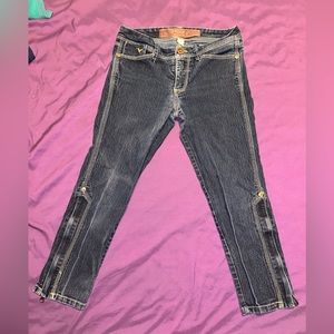 Grane size junior 7 zipper leg capris